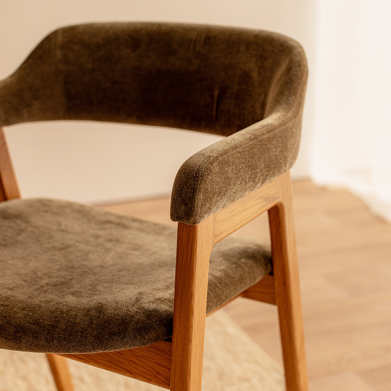 Olive Moss / Oak