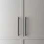 Linear Pull - Black / Medium