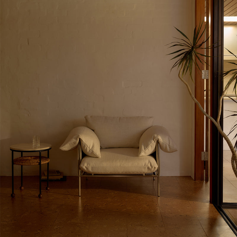Hyams Sable / Brushed Steel Frame
