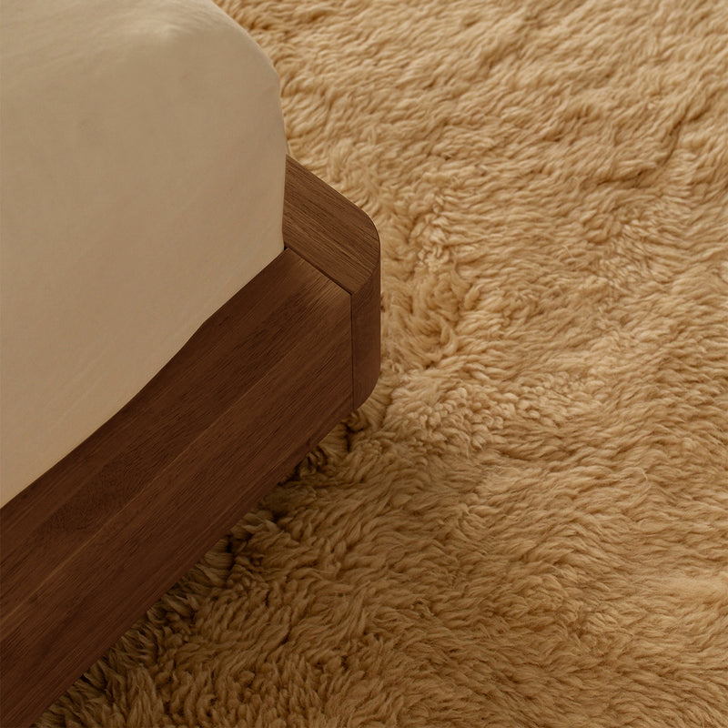 Sand Boucle / Walnut