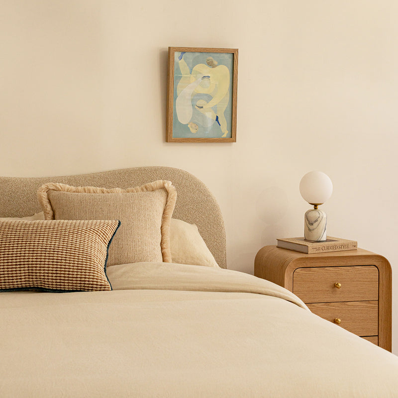 Sand Boucle / Walnut