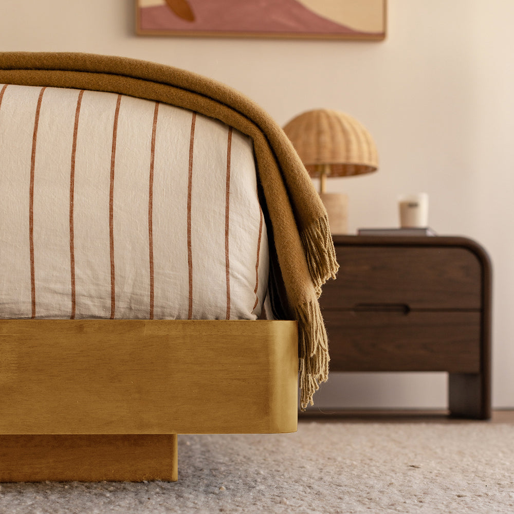 Caramel Textured Weave / Oak
