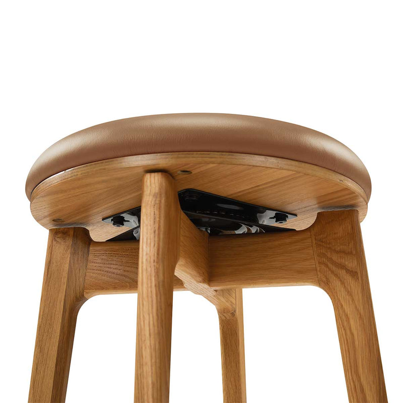 Tan / Oak