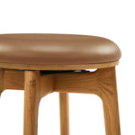 Tan / Oak