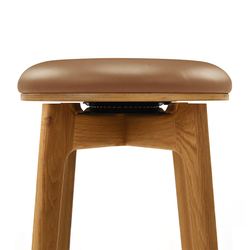 Tan / Oak