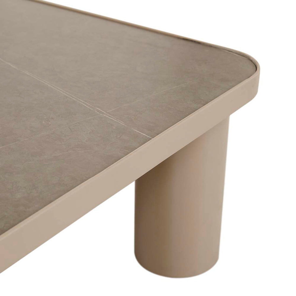 #colour_light-grey-clay