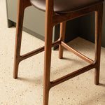 Chocolate Brown / Walnut
