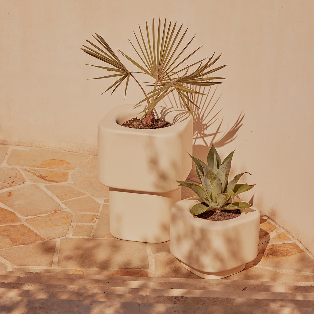 Khouie Outdoor Planter (Small)