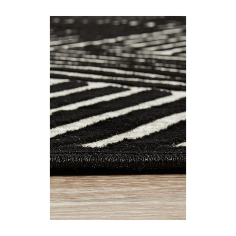 York Rug (Black/Gold)